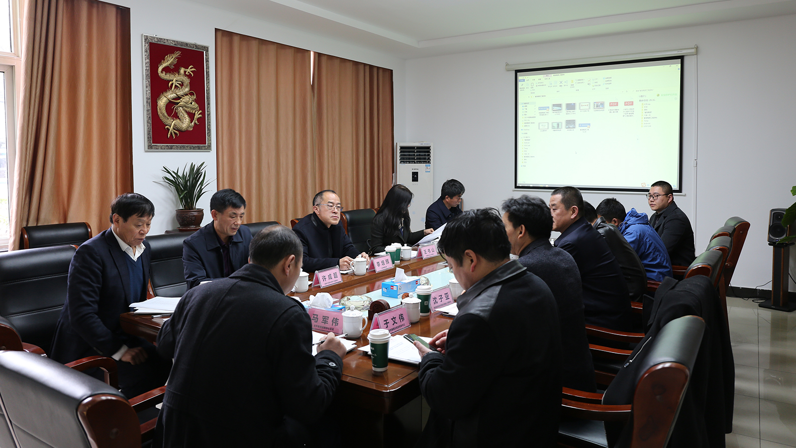 古井集團(tuán)領(lǐng)導(dǎo)參觀索伊集團(tuán)“智慧餐廚項(xiàng)目工程” 古井集團(tuán)領(lǐng)導(dǎo)參觀索伊集團(tuán)“智慧餐廚項(xiàng)目工程”